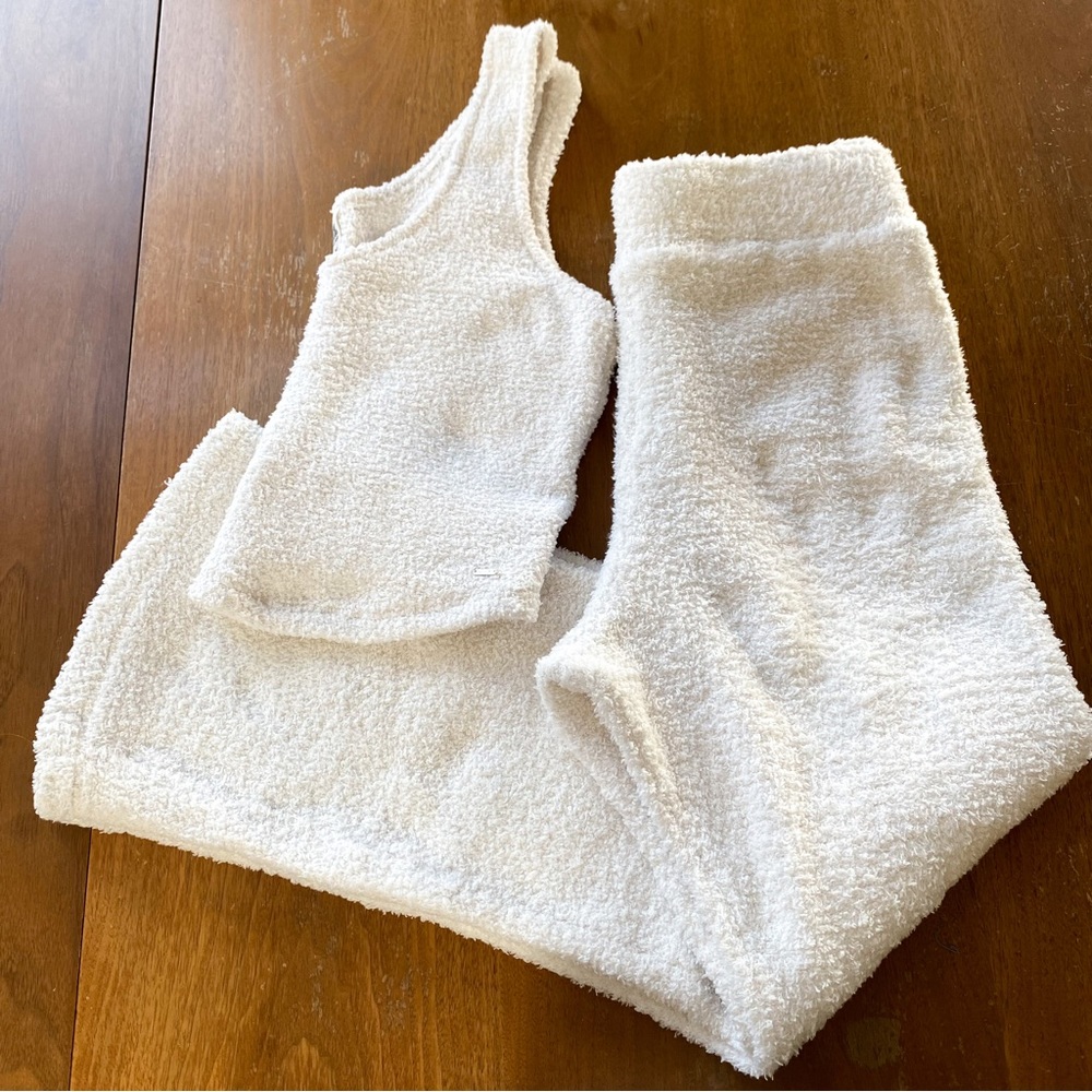 Victoria’s Secret Pink 2-Piece Fuzzy Lounge Set